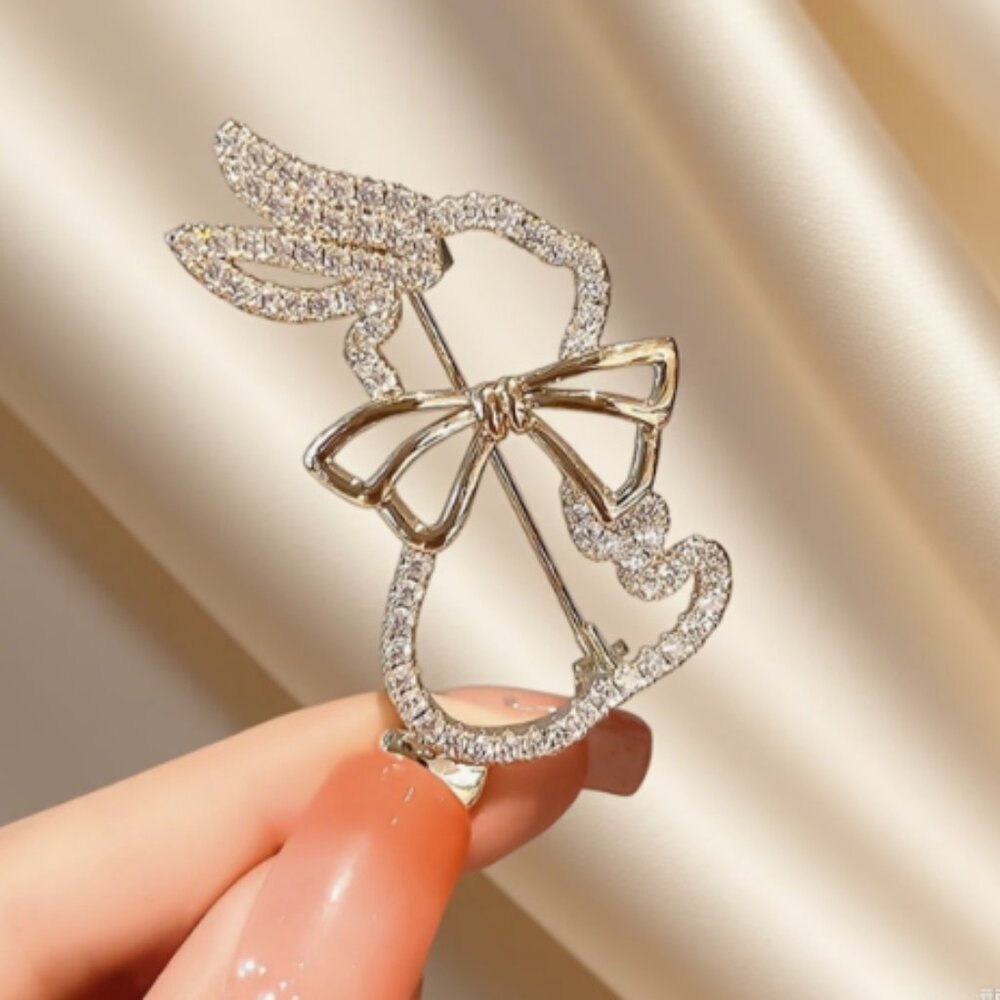 Elegant Rhinestone Brooch - Picture 3 of 7